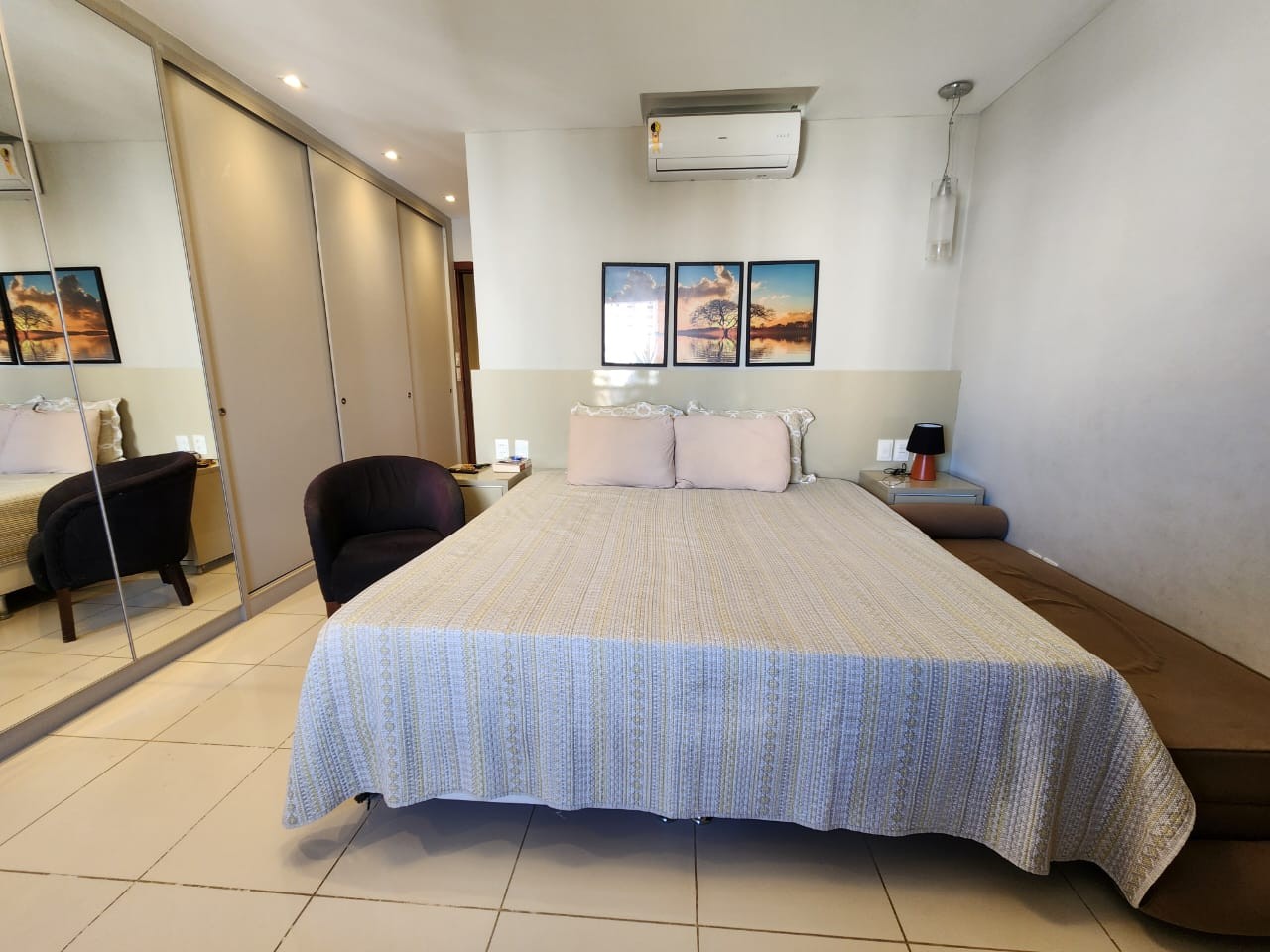 Apartamento - Caminho das árvores