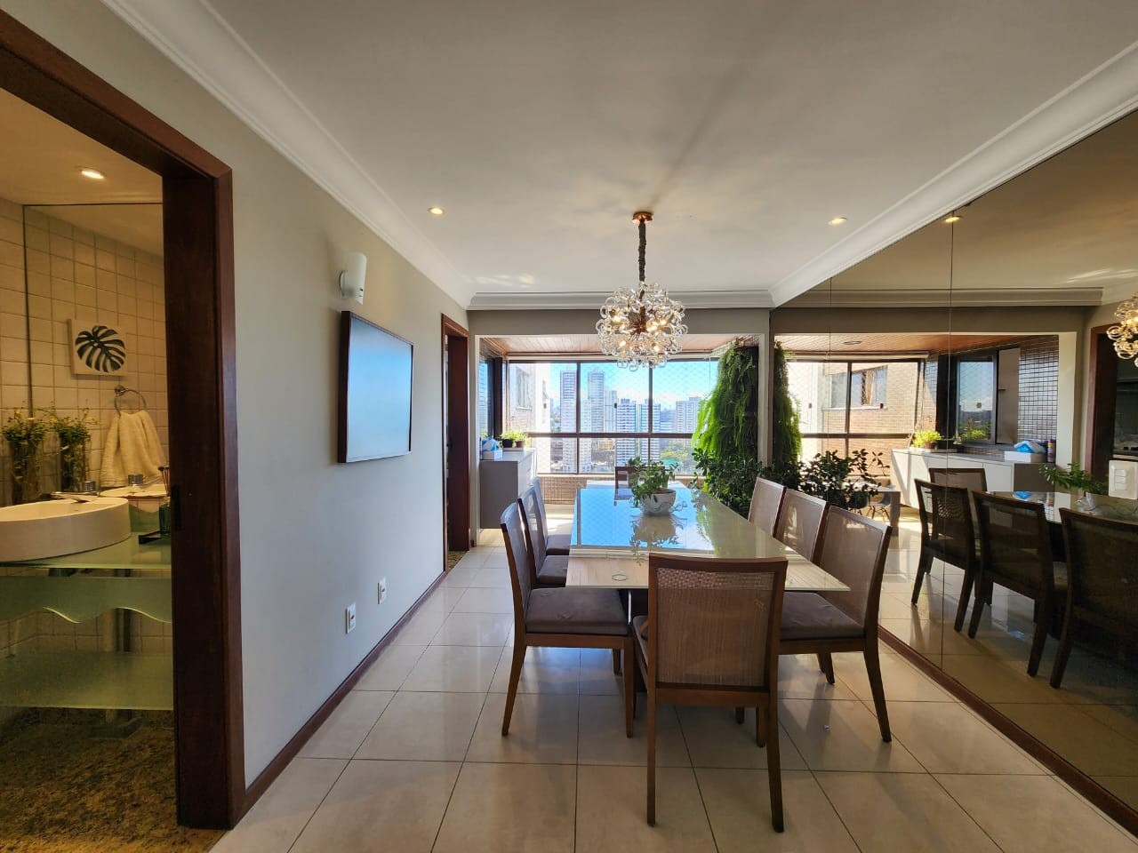 Apartamento - Caminho das árvores
