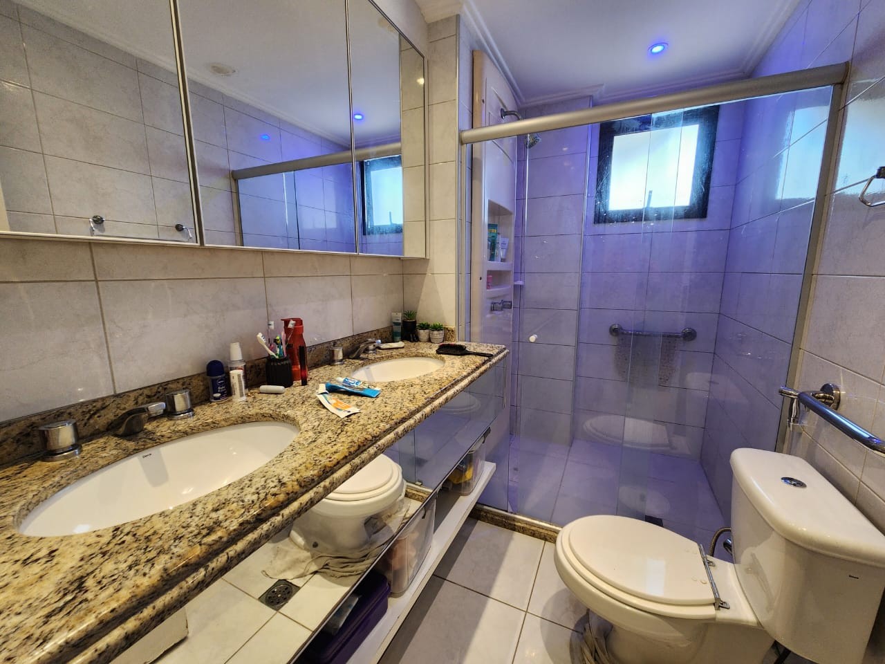 Apartamento - Caminho das árvores