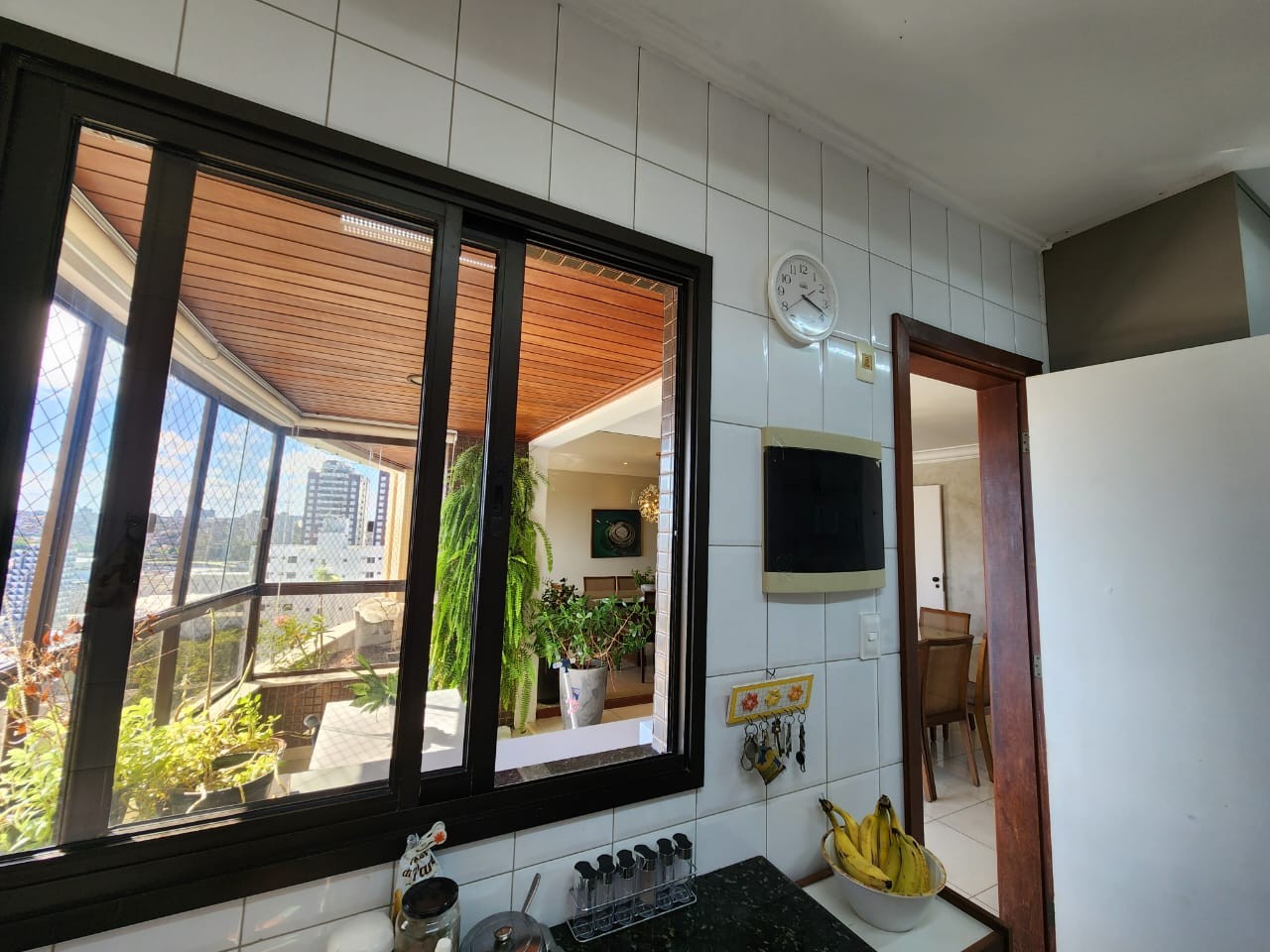 Apartamento - Caminho das árvores