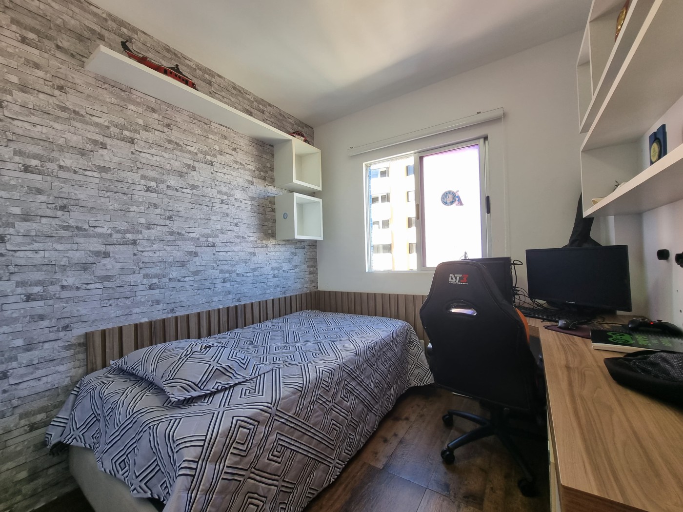 Apartamento - Imbuí