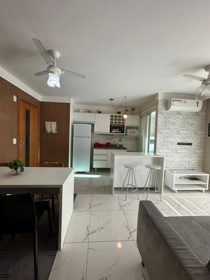 Apartamento - Caminho das árvores