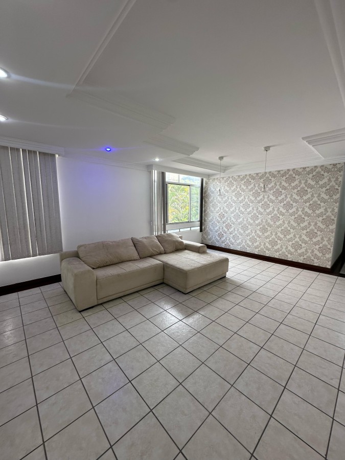 Apartamento - Caminho das árvores