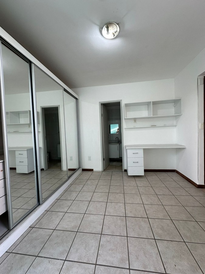 Apartamento - Caminho das árvores