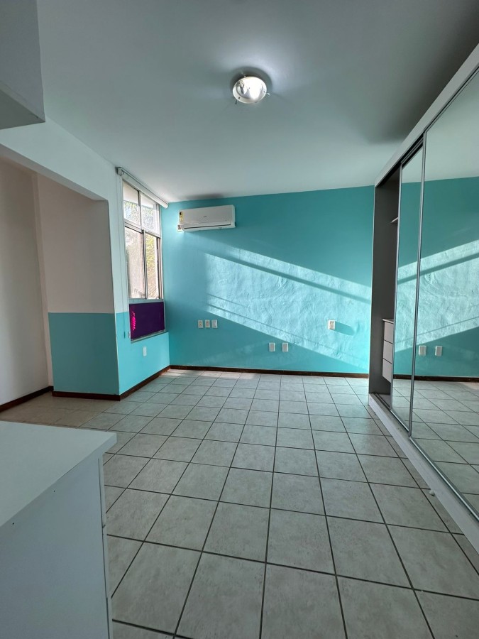 Apartamento - Caminho das árvores