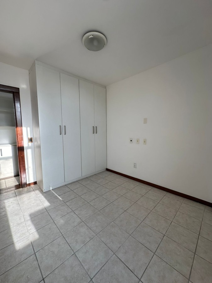 Apartamento - Caminho das árvores