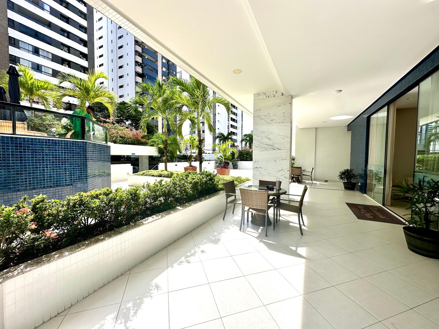 Apartamento - Itaigara
