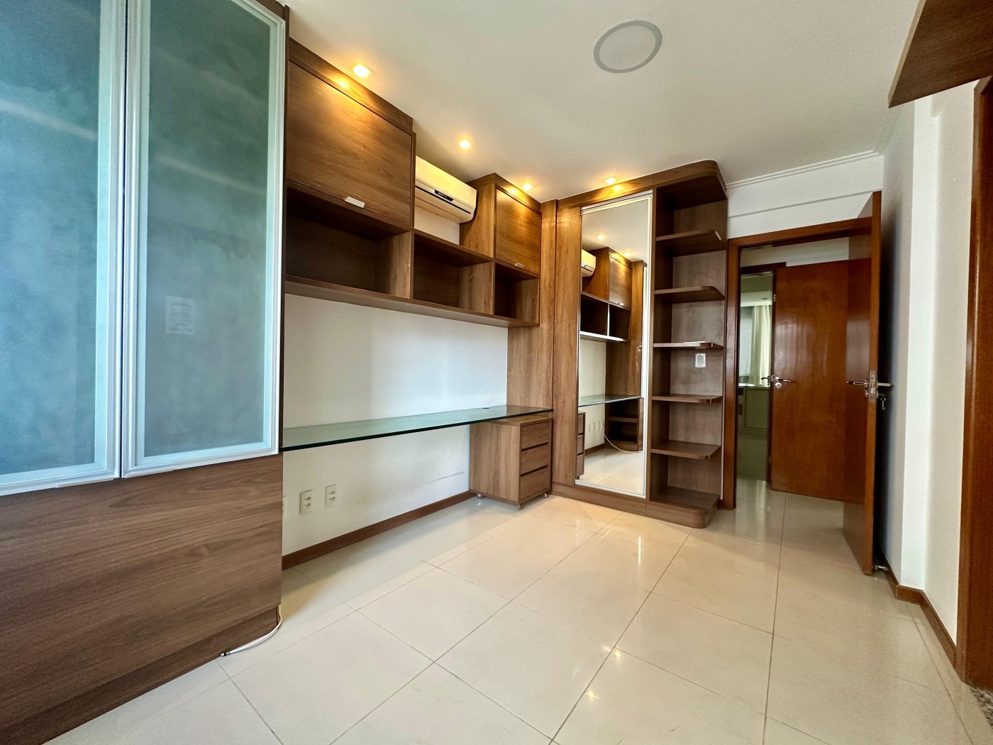 Apartamento - Itaigara
