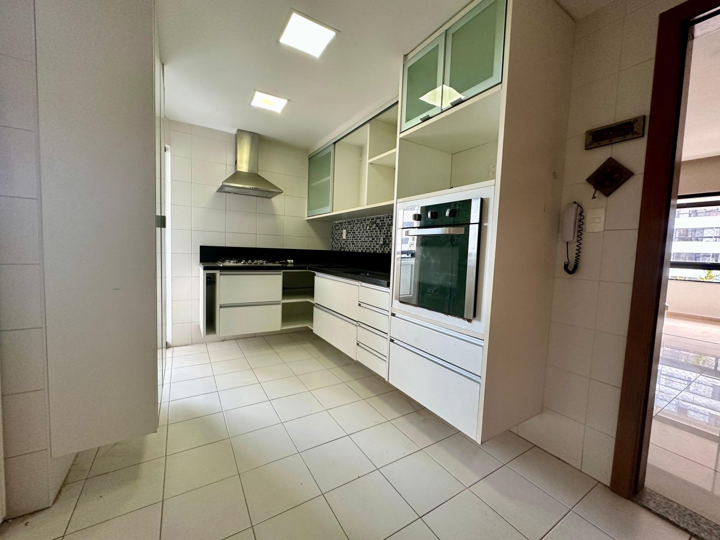 Apartamento - Itaigara