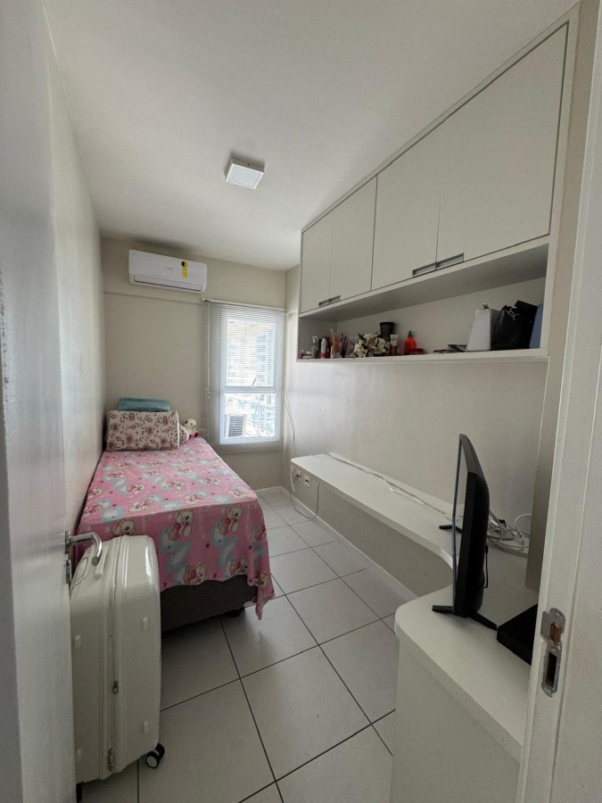 Apartamento - Caminho das árvores