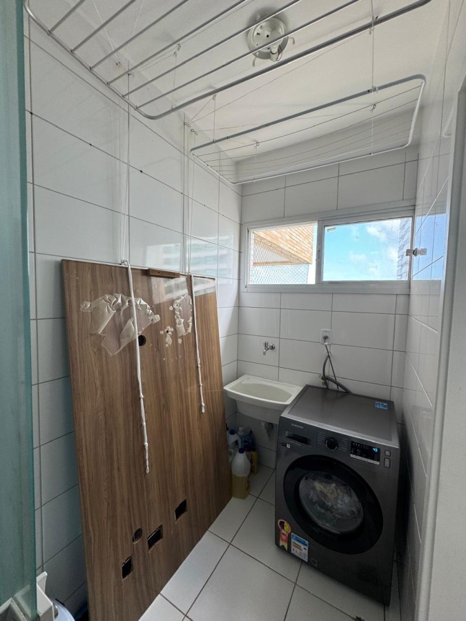 Apartamento - Caminho das árvores