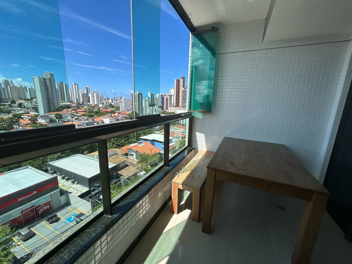 Apartamento - Caminho das árvores