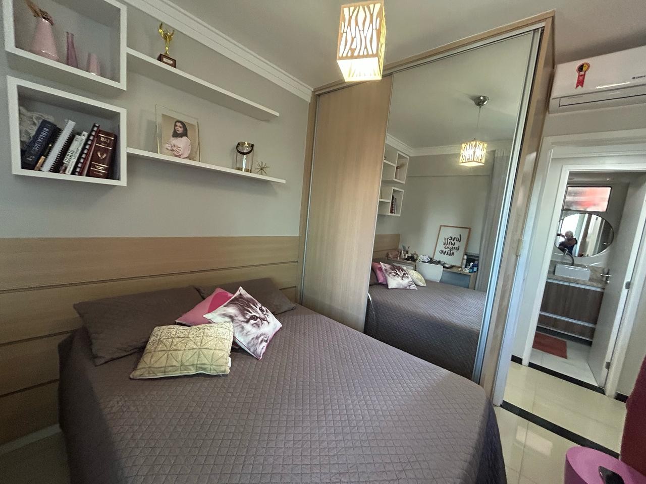 Apartamento - Caminho das árvores