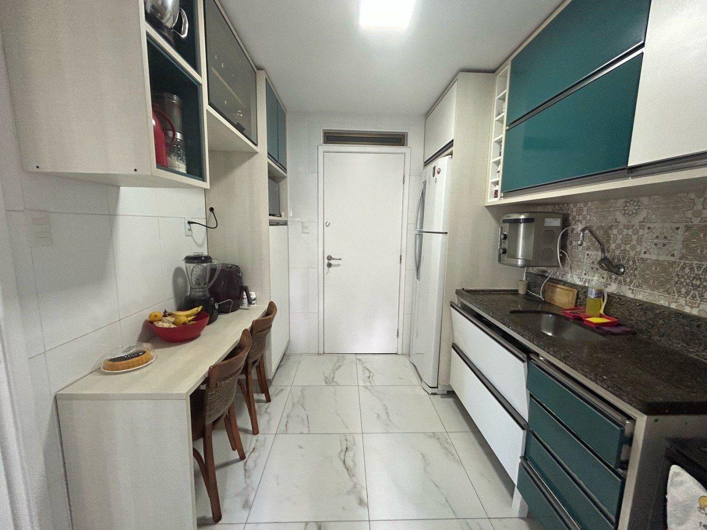Apartamento - Caminho das árvores