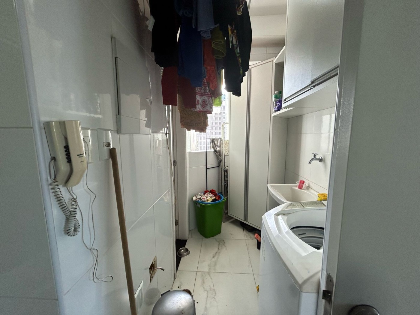 Apartamento - Caminho das árvores