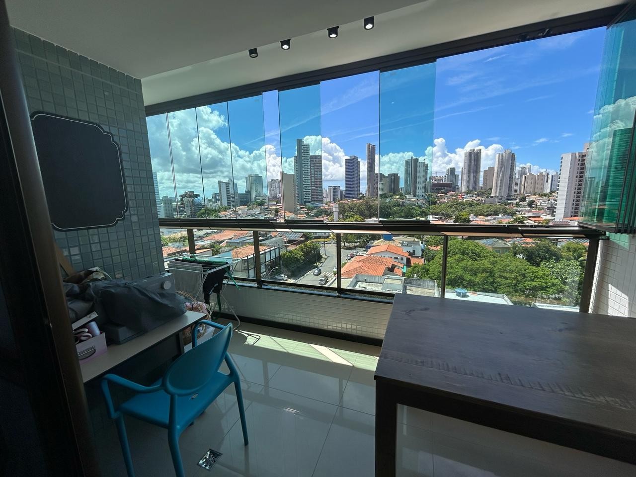 Apartamento - Caminho das árvores
