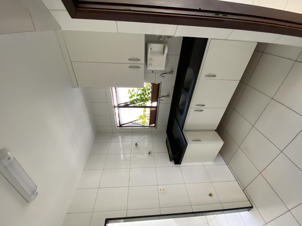 Apartamento - Caminho das árvores