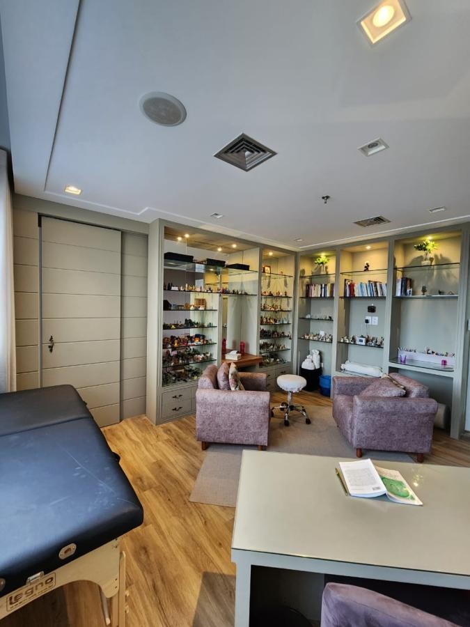 Apartamento - Caminho das árvores