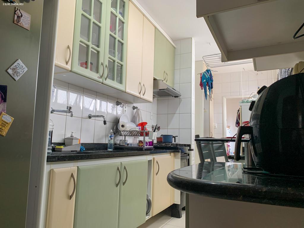 Apartamento - Caminho das árvores