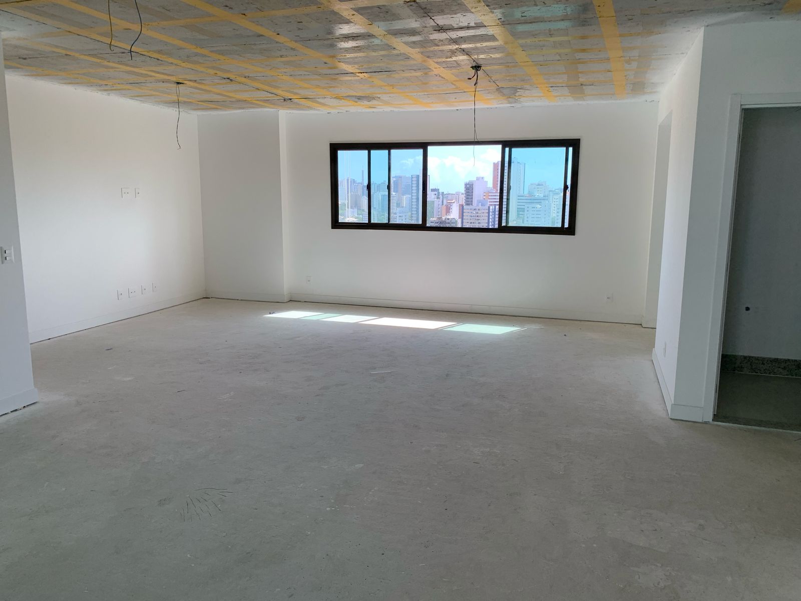 Apartamento - Caminho Das árvores