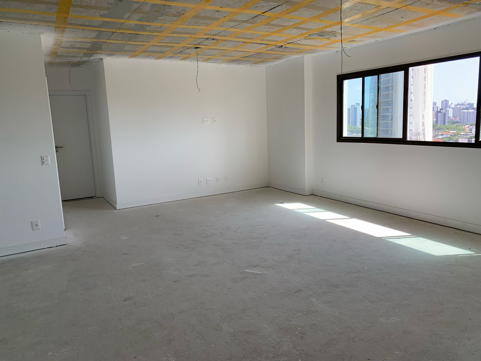 Apartamento - Caminho Das árvores