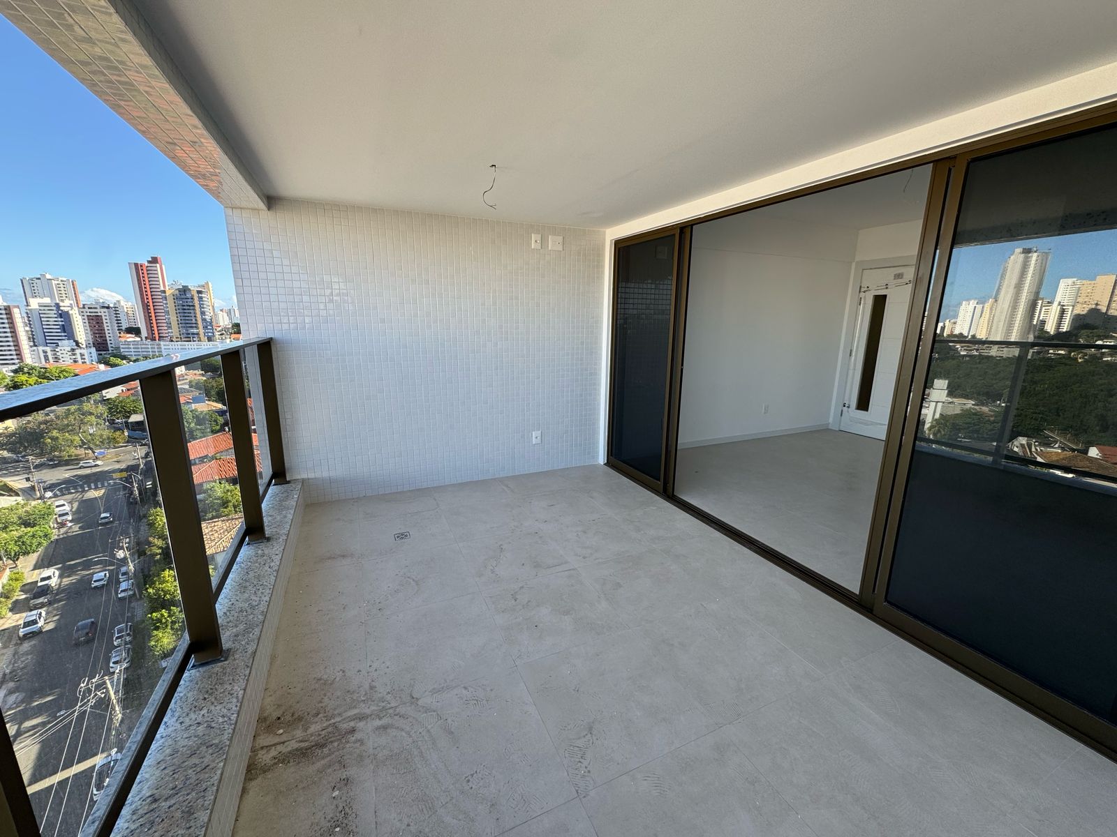 Apartamento - Caminho Das árvores