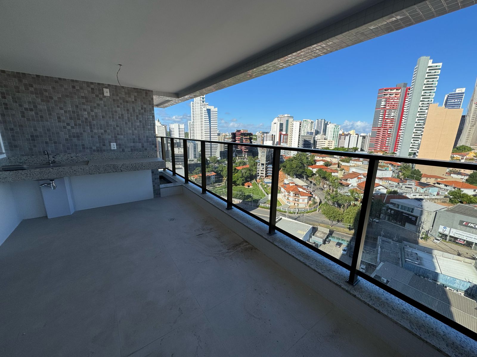 Apartamento - Caminho Das árvores