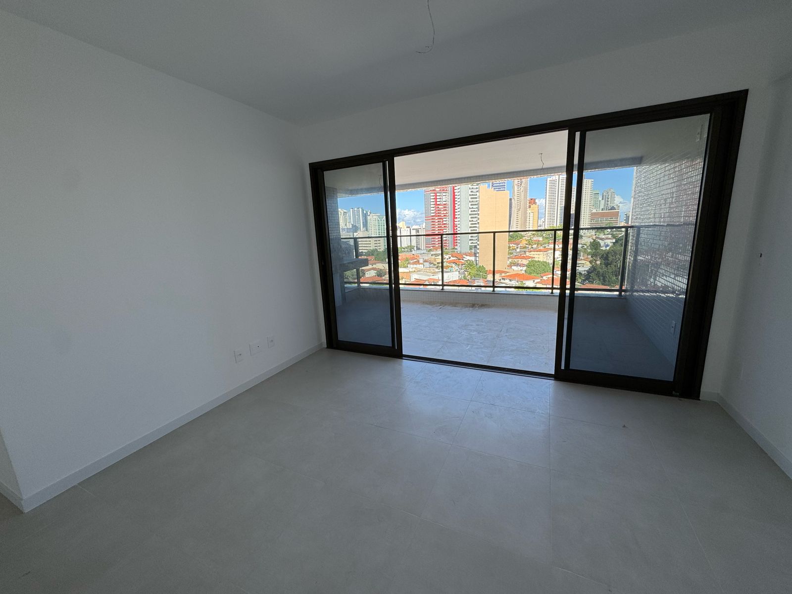 Apartamento - Caminho Das árvores