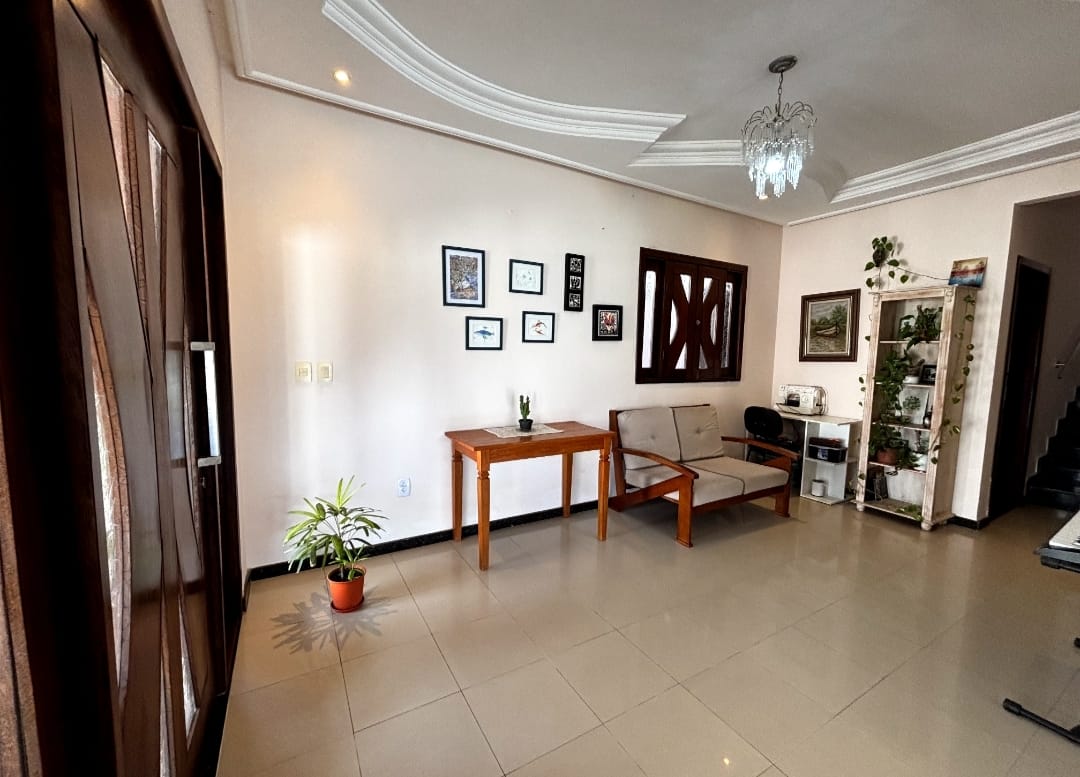 Casa - Praça Kennedy