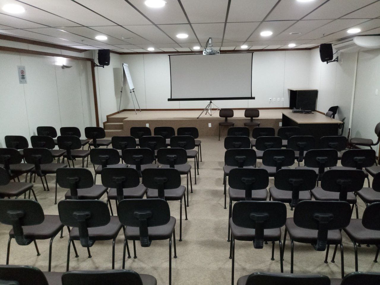 Sala Comercial  - Caminho das Árvores