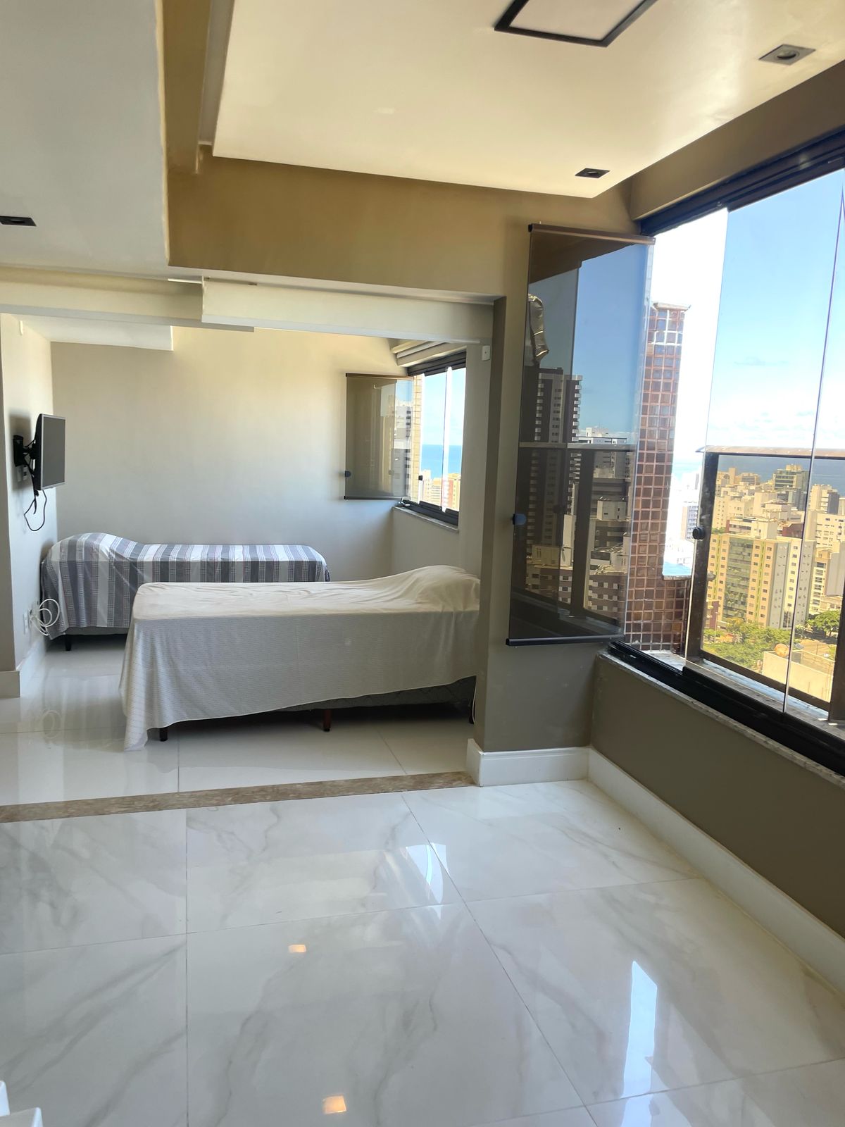 Apartamento duplex  - Itaigara